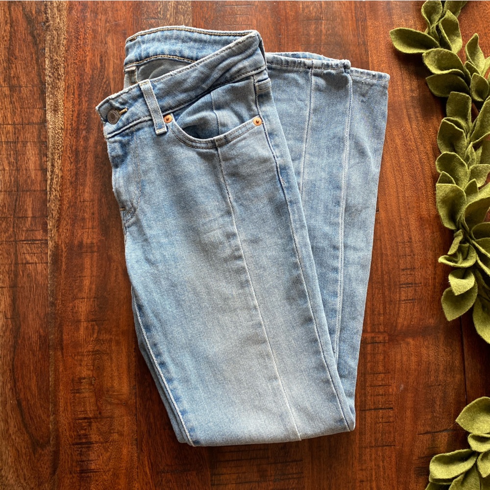 Levi’s Lightwash Front Seam Skinny Jeans - 24